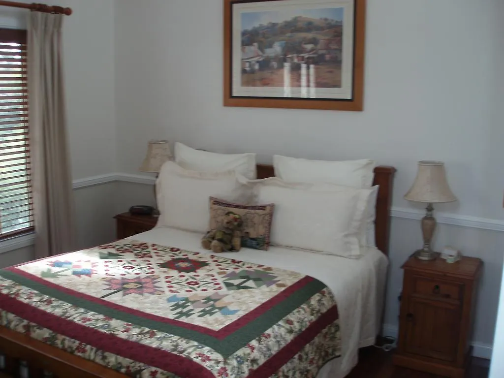 Glenrose Cottages Warwick